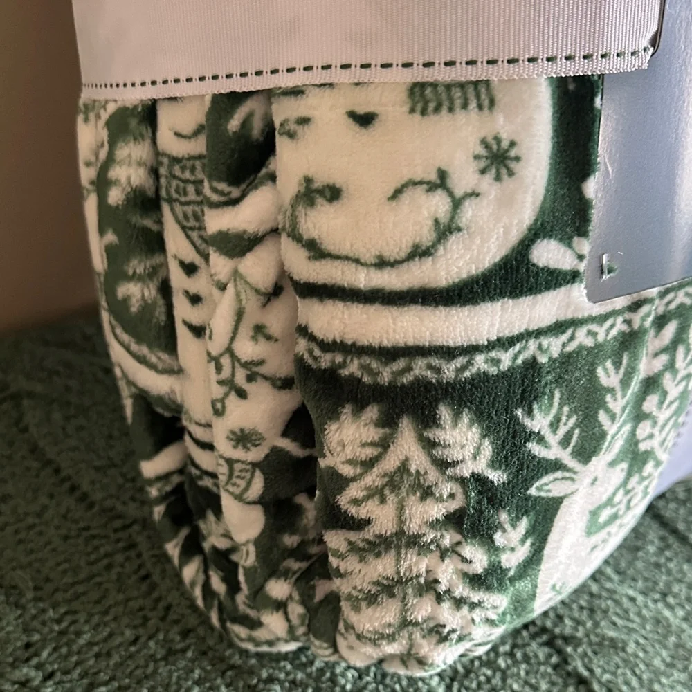 Martha Stewart Holiday Christmas Queen Soft Plush Blanket Green Snowman ⛄️ NEW!